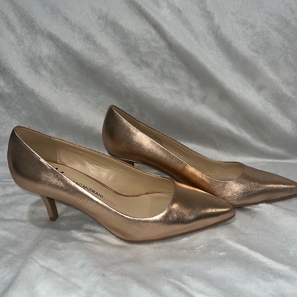 ISAAC MIZRAHI, Blush Powder Leather Heels, Brand New, 7.5